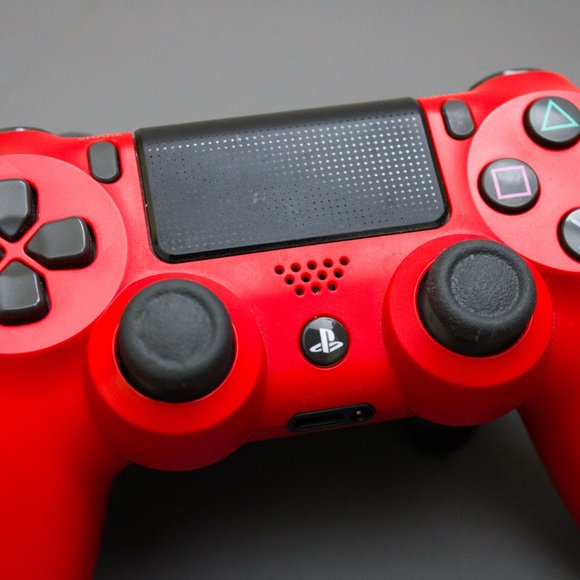 DualShock 4 Wireless Controller for PlayStation 4 - Red - Picture 2 of 3